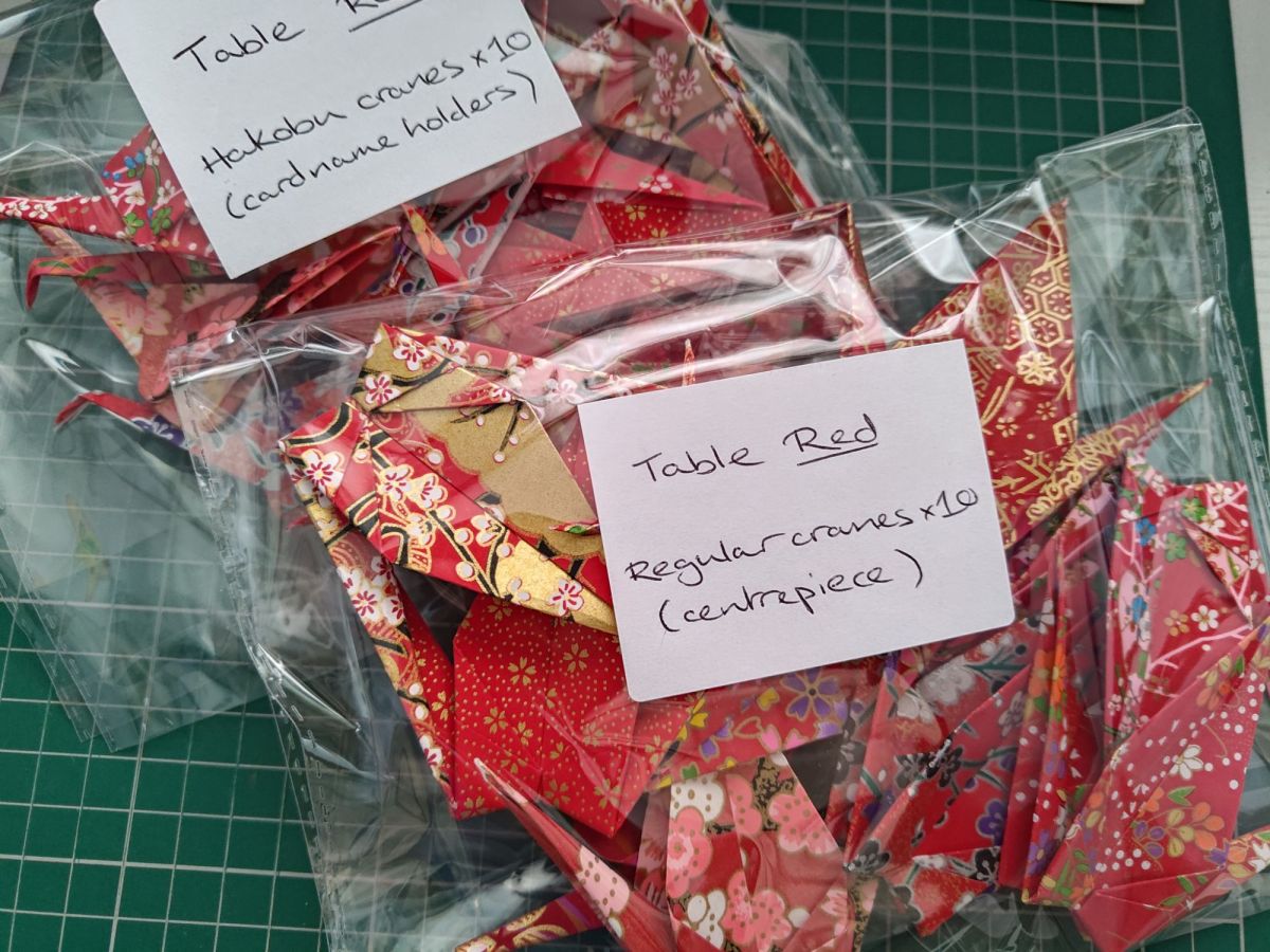 DIY Wedding Diaries from The Atelier – Origami place card&nbsp;cranes