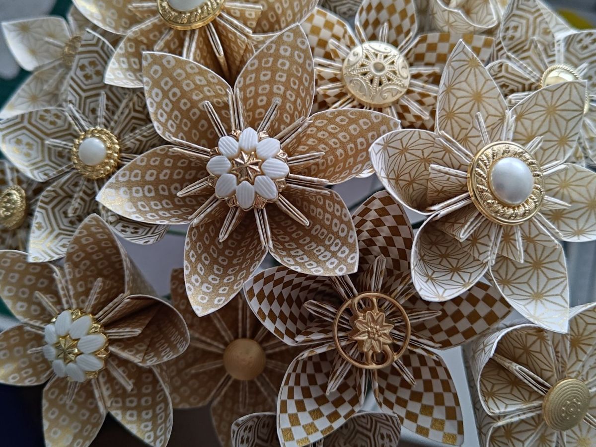 DIY Wedding Diaries from The Atelier – Paper flowers for the bridal&nbsp;bouquet